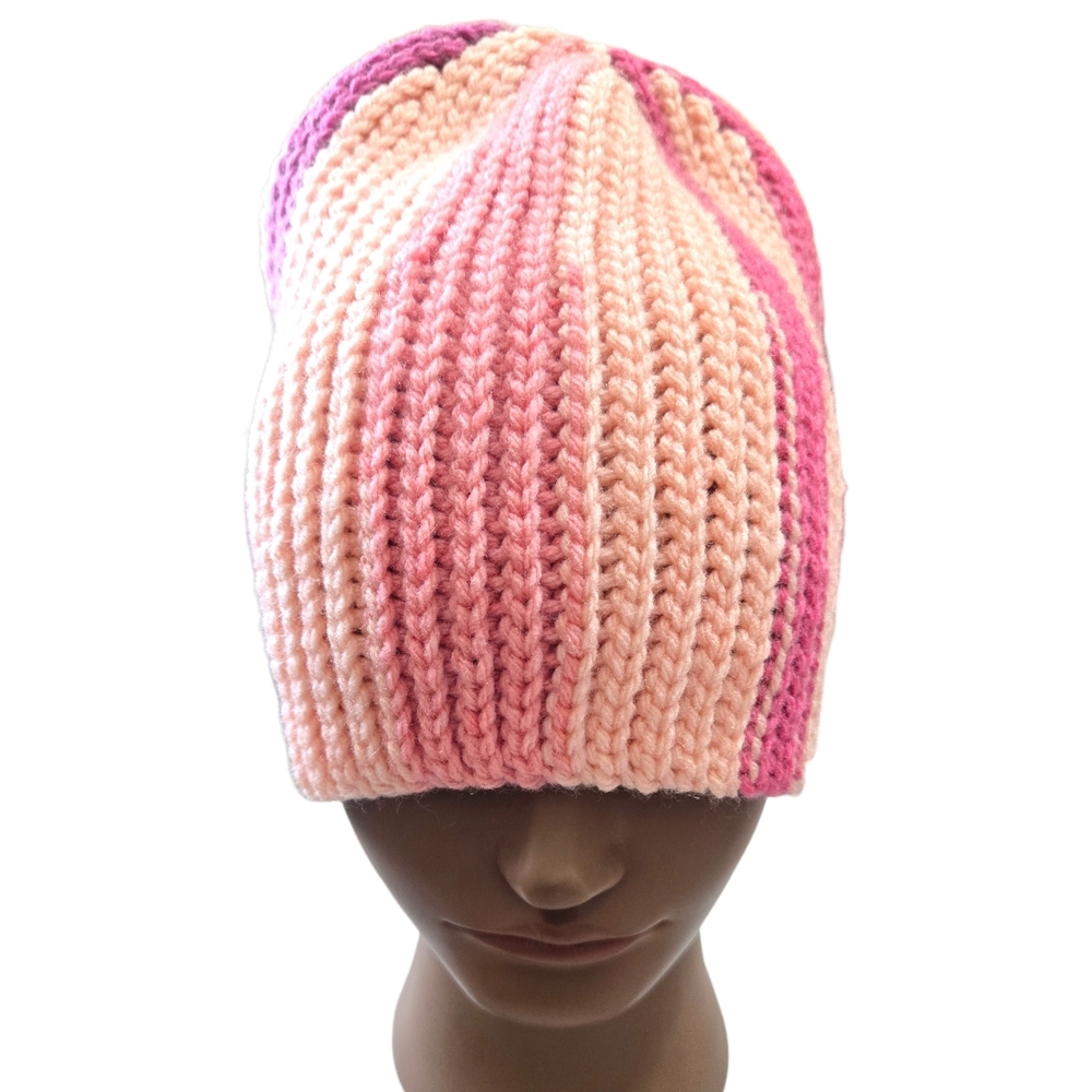 "Pinky", Knit-look 90s beanie, Handmade By Me, Hand Embroidery, Ask About Custom